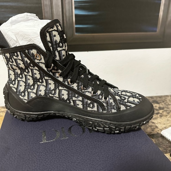 Dior - Picture 4 of 5